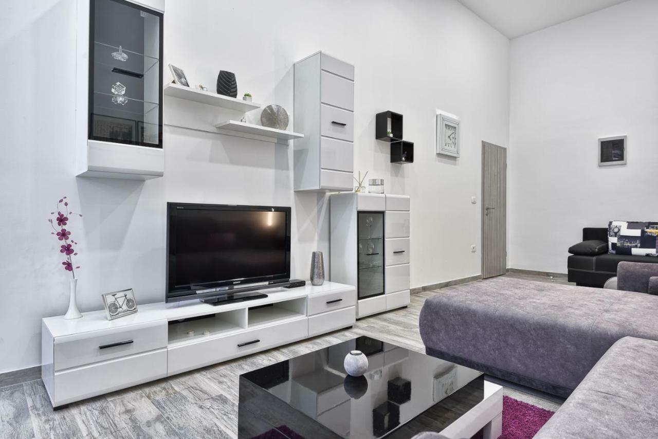 Apartment 20M From Arena Pula Exterior foto